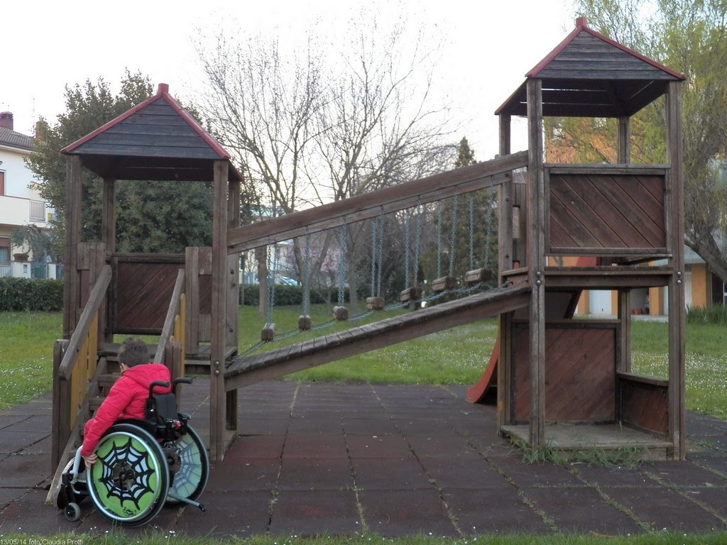 parco giochi bambini disabili